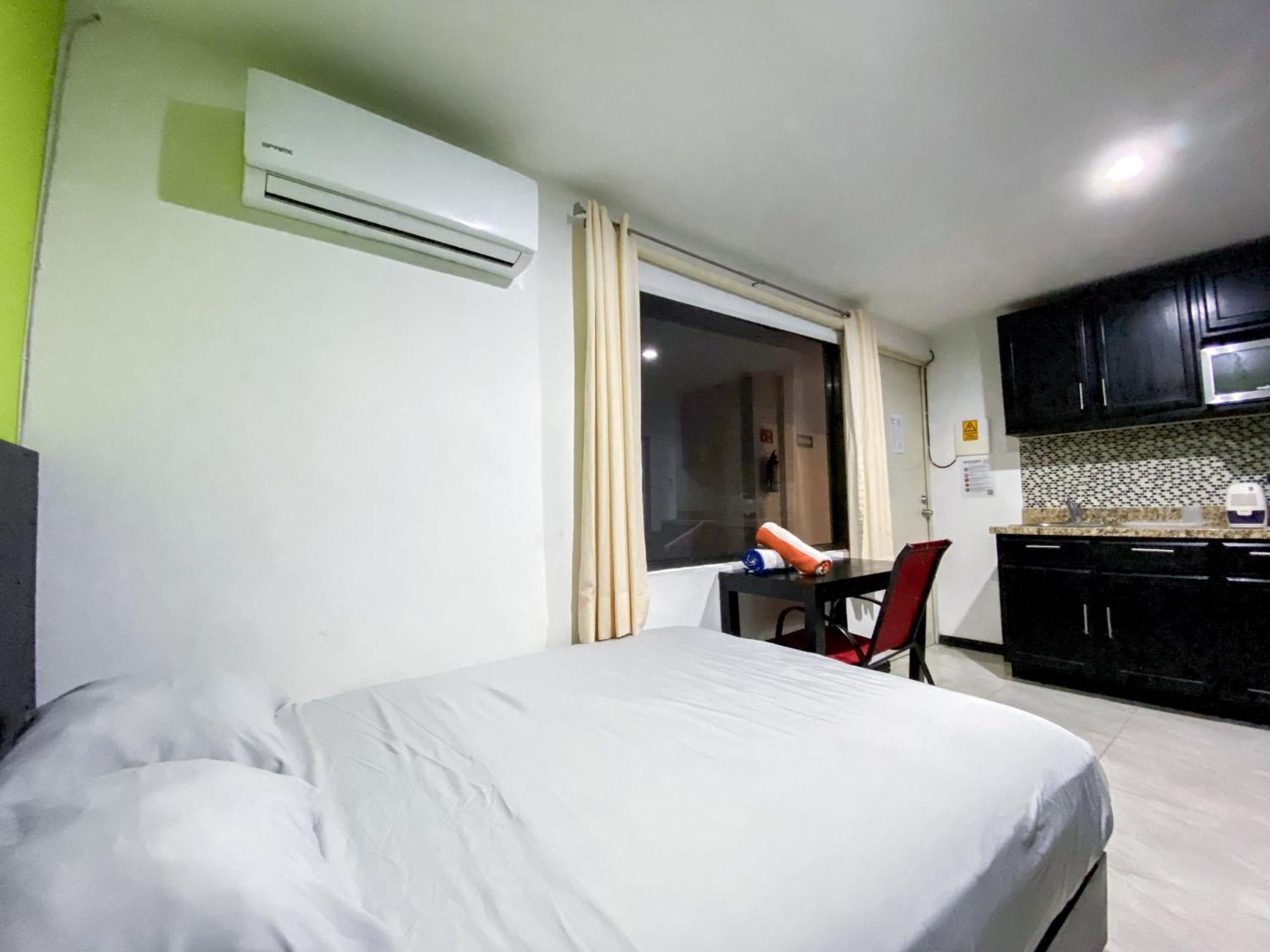 Casa Balam Gladiolas Cancun Room photo