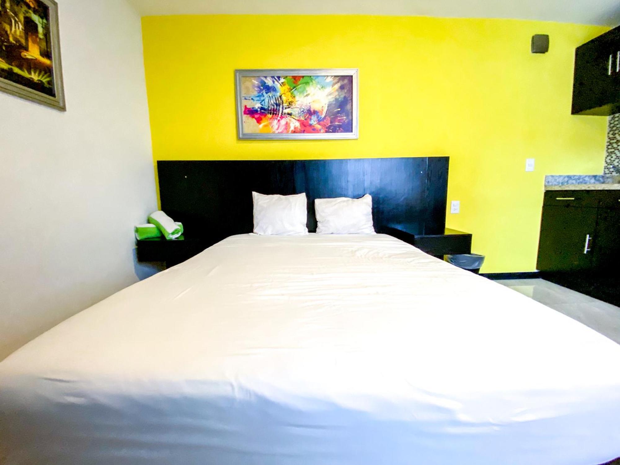 Casa Balam Gladiolas Cancun Room photo